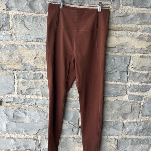 Girlfriend Collective Compressive High-Rise Leggings - Picture 4 of 8